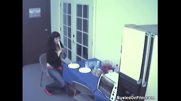 Play MP4 - Staff Room Masturbator