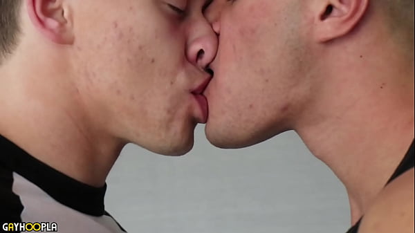 Play MP4 - Str8 All American Jock Lets Gay Guy Hit&period; BEST BJ&excl;