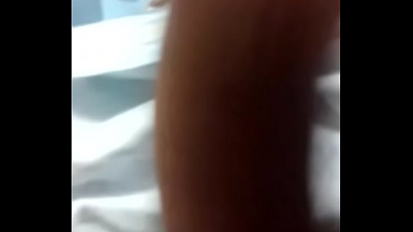 Punheta no Quarto escondidinho