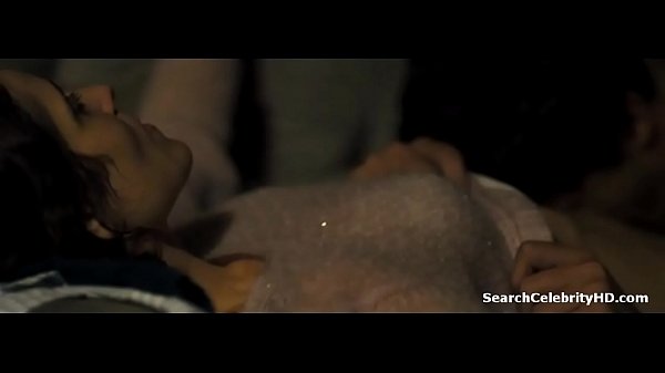 Angeliki Papoulia and Ariane Labed_Alpeis 2011