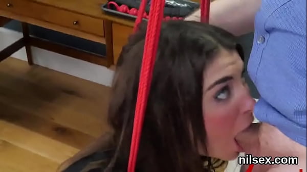 Nonton Crazy Slut Gets Her Fuckholes Gaped And Properly Fucked thumbnail