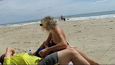 Play MP4 - What are you doing&quest;&excl; People are watching&excl;