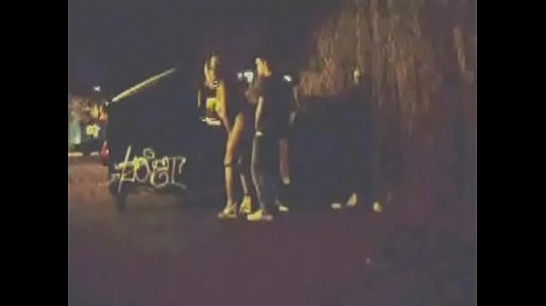 Blonde tranny fucking outdoors and being fucked on a bed 