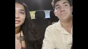 Follando dentro del coche en el parking del supermercado casi nos pillan- Yasmina khan 