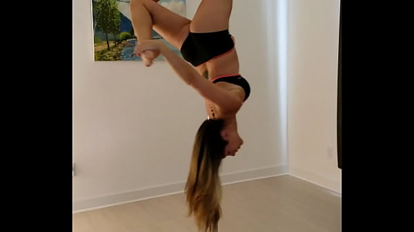 Gorgeous Amateur Colombian girl_New To_Uploading Videos