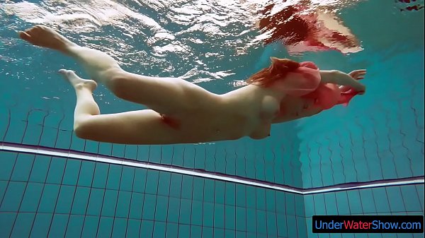 Play MP4 - Sexy underwater mermaid Deniska