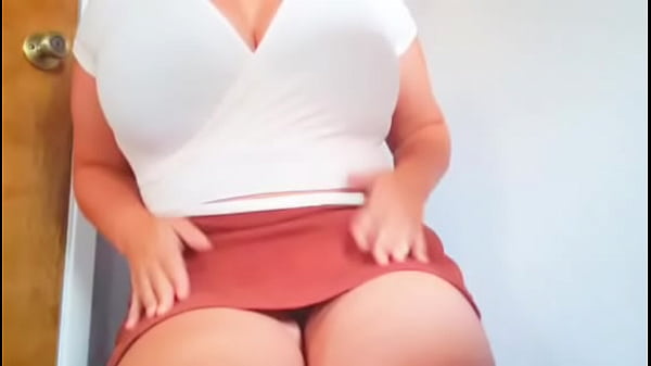 Nonton Milf With Big Tits And Pink Pussy thumbnail