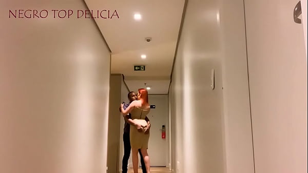 Maisapravo me deu a buceta bem gostoso no flat dela 