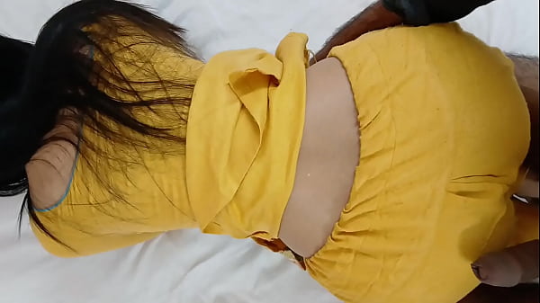 Play MP4 - Indian auntie big ass fucking in doggy style