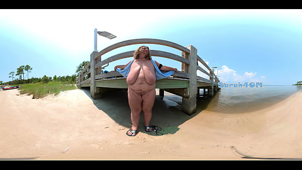 Huge Boobs In Button Blouse (360 Spherical 3d) thumbnail