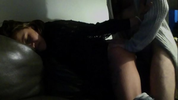 Play MP4 - Girlfriend