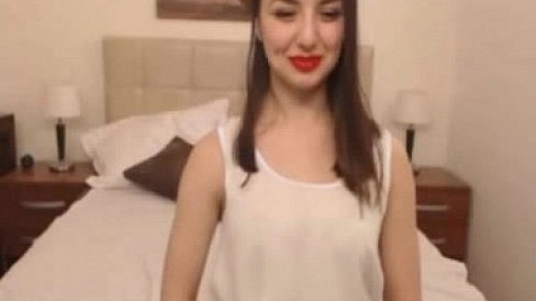 Nonton British Camgirl Fingers Herself thumbnail