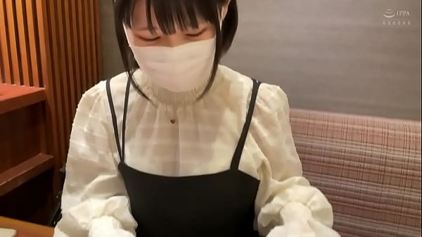 思わず抱きしめたい！透明感溢れる美女後輩ちゃんと変態ハメ撮りセックス！うるうるな瞳で見つめながらビンビンチンポをたくさんご奉仕うさちゃんフードを被って性欲高めな甘えん坊エッチでキュンキュン中出し 