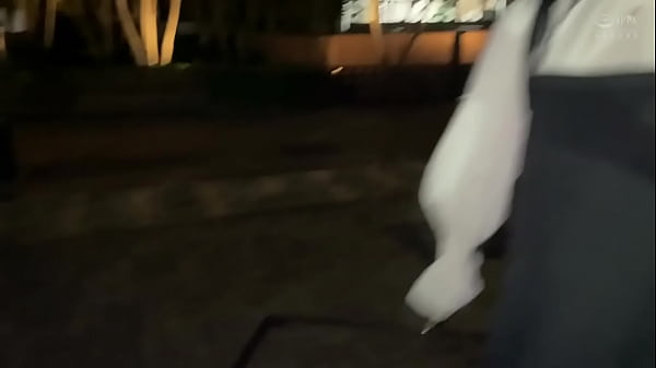 Nonton 思わず抱きしめたい！透明感溢れる美女後輩ちゃんと変態ハメ撮りセックス！うるうるな瞳で見つめながらビンビンチンポをたくさんご奉仕うさちゃんフードを被って性欲高めな甘えん坊エッチでキュンキュン中出し thumbnail