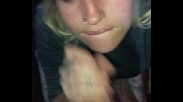 Play MP4 - Suck until i explote in her pretty face