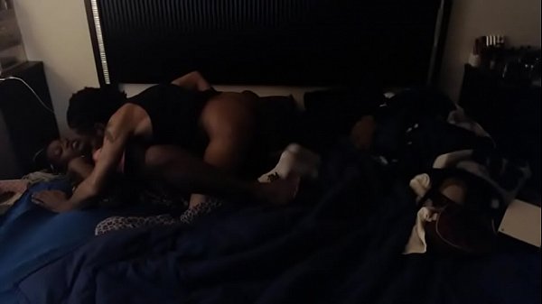 Play MP4 - Dallas Strokes Meets Sexual Chocolate