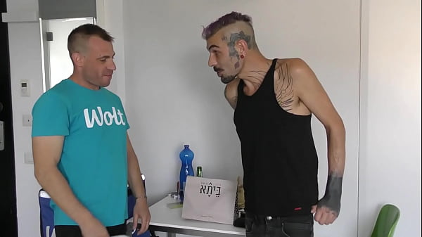 A Horny Walt Messenger Arrives At The Delivery Sees A Big Cock And Stays thumbnail