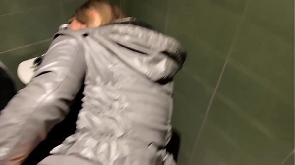 Play MP4 - Snuck into the Restroom for Date Night Sex