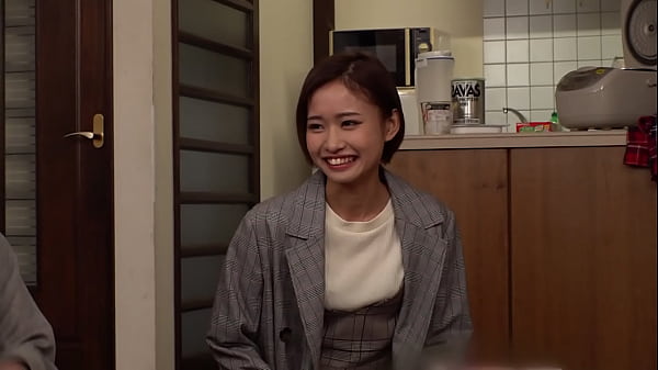 手を出してはイケナイと分かっていながらも抑えられない性欲&hellip;私が寝ているとき見てたでしょ？もっと見ていいよ！絶対内緒だからね！ thumbnail