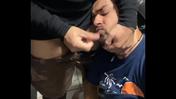 Mamei O Twink Depois Ele Socou Rolo No Meu Rabo Dentro Do Banheiro. thumbnail