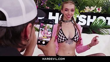 Nonton Breezy Bri's Epic Domination And Pleasure: From Expert Deepthroating To Wild Positions With Nade Nasty's Intense Touch And Final Cum Celebration thumbnail