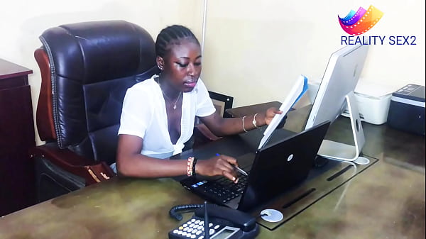 Horny Black Madam Wants To Fuck thumbnail