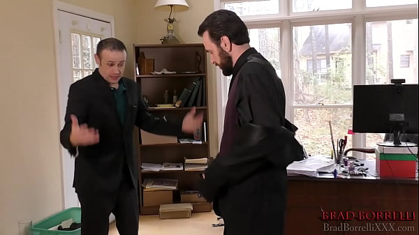 Play MP4 - Businessmen Rivalry Brad Borrelli Gets His Clothes Stolen