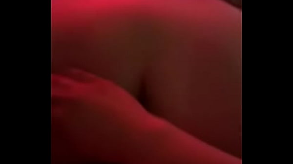 Pelirroja le encantan montar 