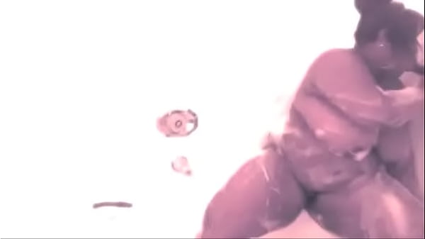 Nonton Bathtub Tease thumbnail