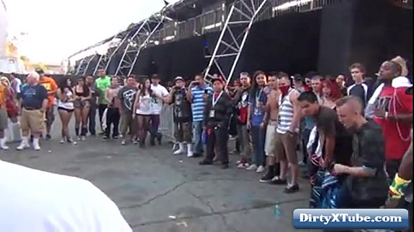 Sexyamateurbrunette babes_fucking_HD