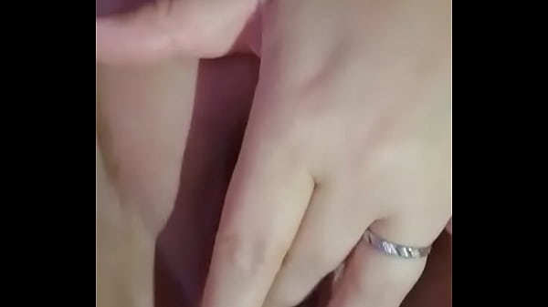 Nonton Petite Caresse Du Soir En Pensant A Vous thumbnail