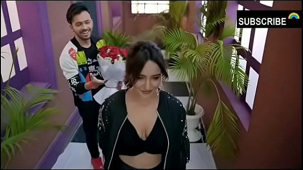 actress showing figure in latex 