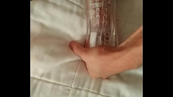 Masturbandome con juguete