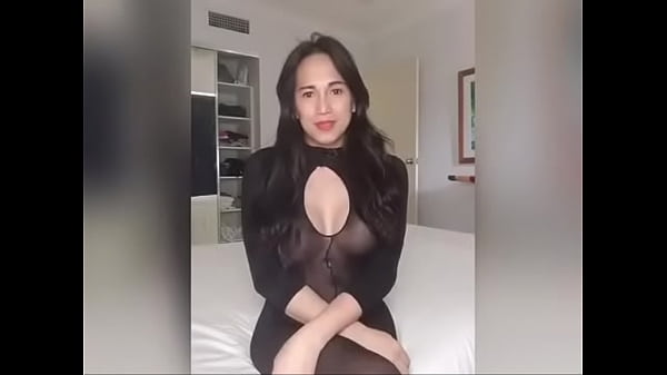 Solo Ladyboy Webcam Sexy Dance thumbnail