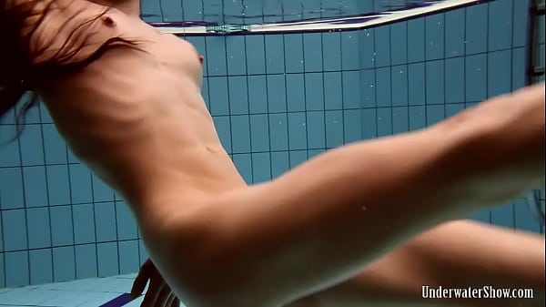 Andrea_and Monica but also Janka get horny in the pool