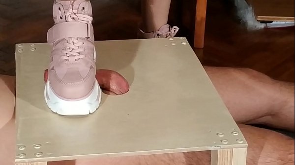 Play MP4 - Domina cock stomping slave in pink boots &lpar;magyar al&aacute;z&aacute;s&rpar; pt1 HD