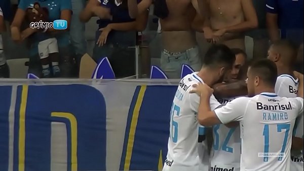 Gaúcho safado passando a_mangueira nas Marias