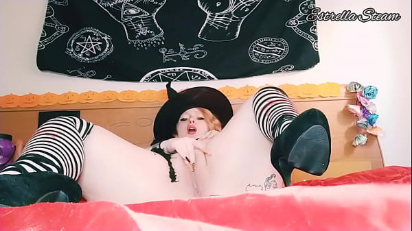Witch masturbates with her_long nails