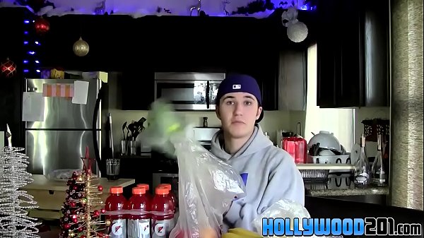 Play MP4 - Three twinks showing an insigth in their crazy lifestyle