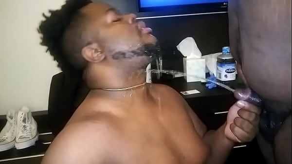 Play MP4 - BIG MACK'S QUICK PISS