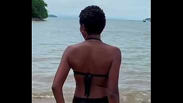 Nonton Mujer Negra Delgada Muy Hermosa thumbnail