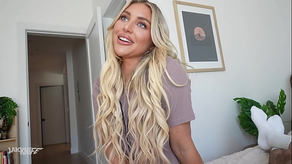 Play MP4 - Fucking my busty bombshell school bully - Kayley Gunner