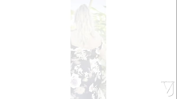 Nonton Leopard Bikini Hawaiian Solo & Body Worship thumbnail