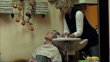 Kristina Backward Hairwash 