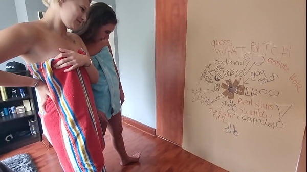 Play MP4 - Two naked whores double and same time blowjob and cock jerk off through the glory hole