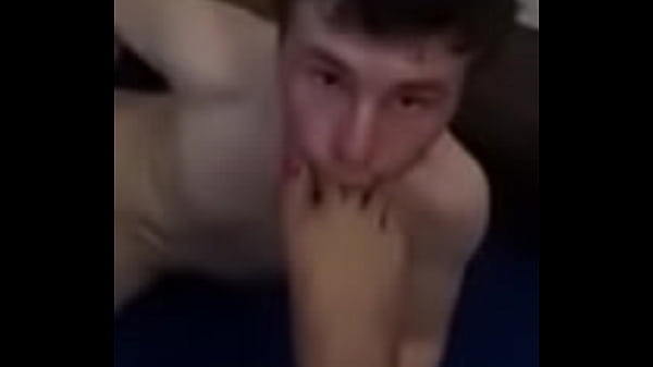 Amateur Young British Bloke Worships Mistress Sweaty Smelly Feet live TRANNYCAMS69.COM