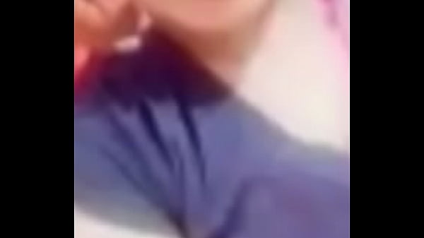 اية الشرموطة_بتكلم عشيقها_فيديو وجوزها_نايم