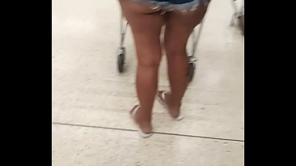 Play MP4 - Esposa gostosa de shortinho curto mostrando a polpa da bunda enorme no mercado &period; Hot wife &comma; cuckold&period;&lpar;Ad&atilde;o e Eva&rpar;