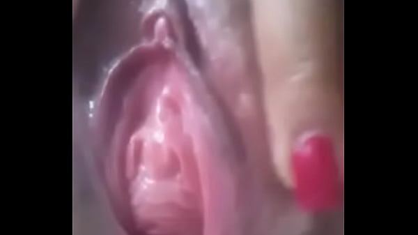 Play MP4 - Amadora do peito pequeno mostra o tabaco arrombado