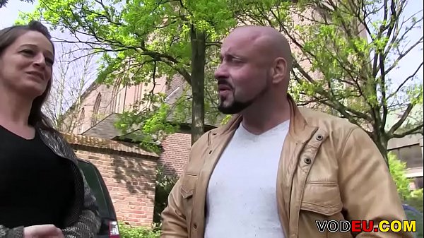 Play MP4 - Grosse Bruste MILF hart gefickt